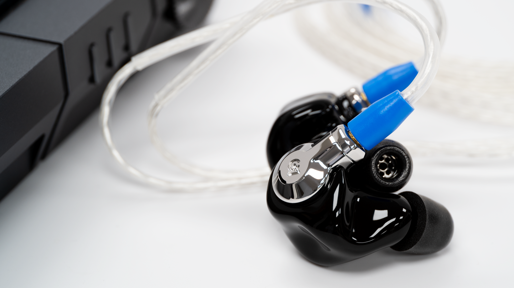 Dynamic Driver Earphones – Campfire Audio
