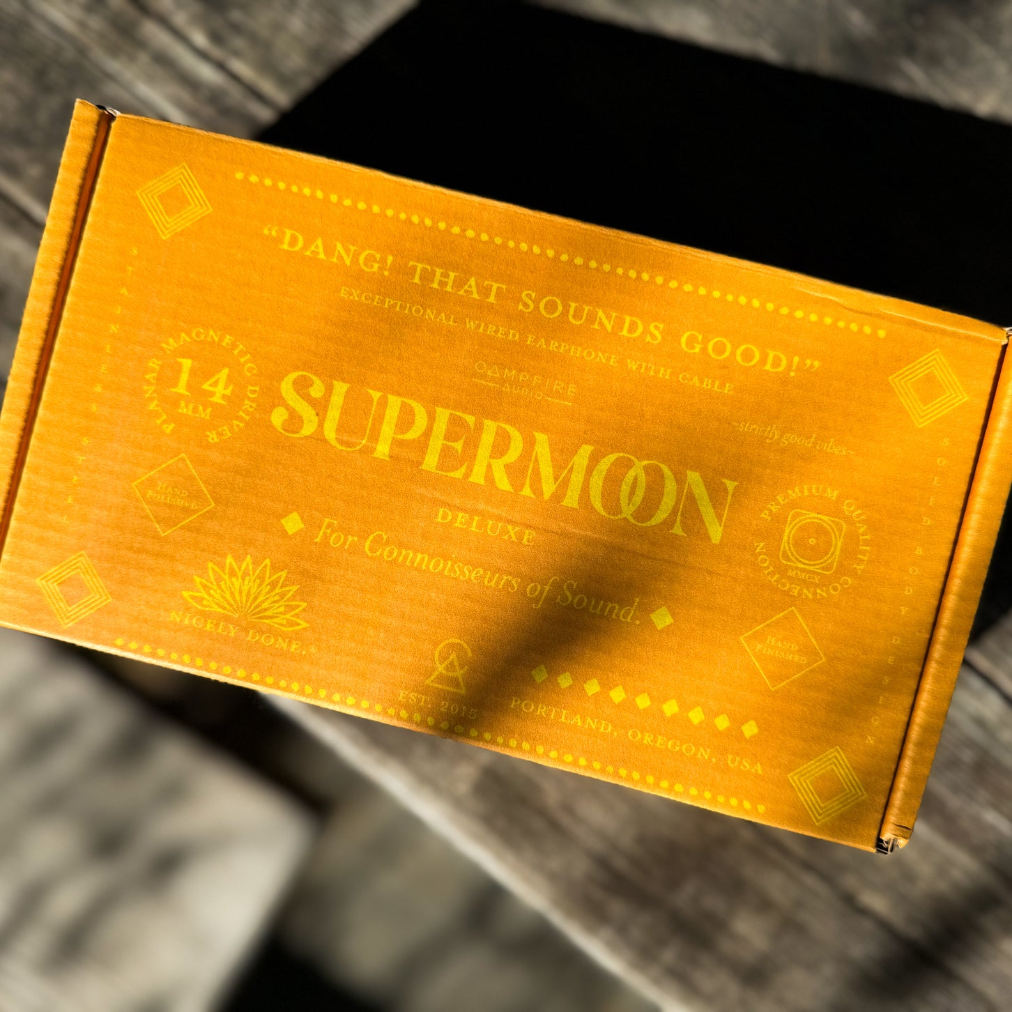 Supermoon – Campfire Audio