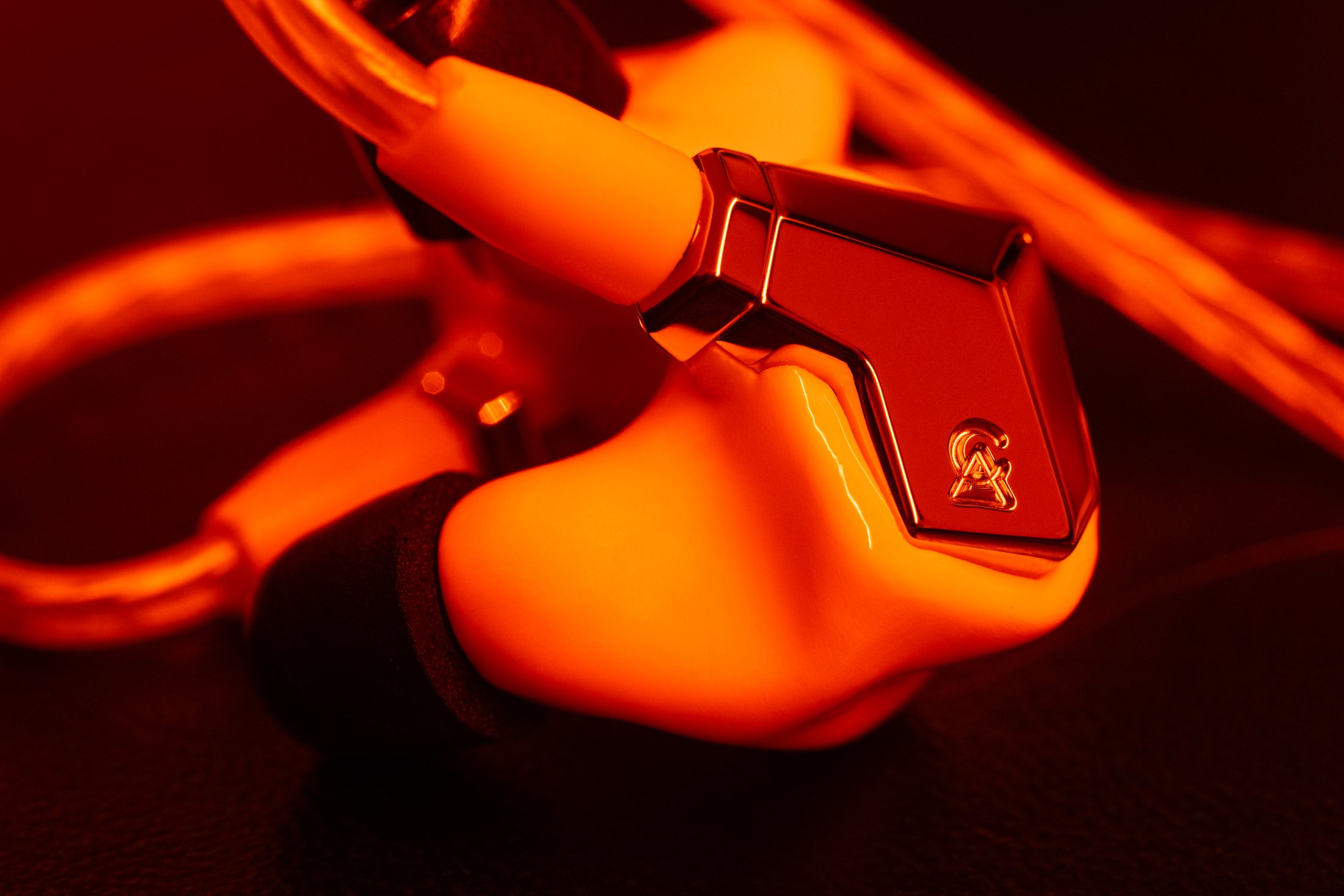 Supermoon Reviews – Campfire Audio