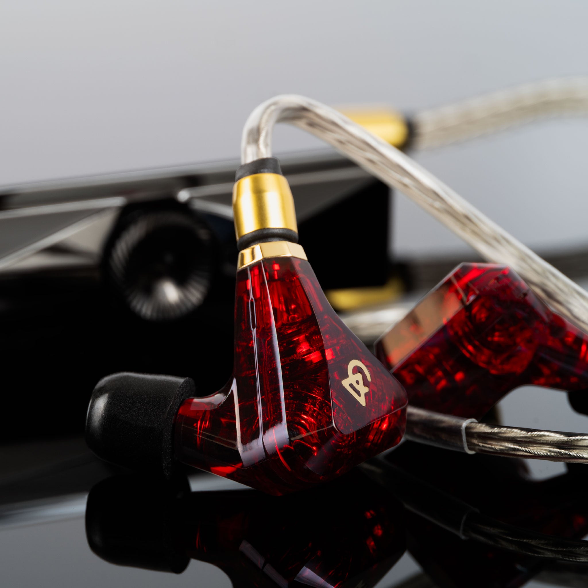 Trifecta 'Crimson' – Campfire Audio